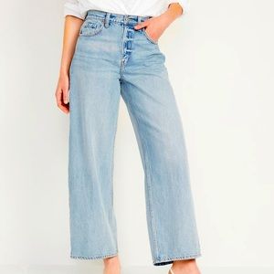 Old Navy extra high rise, wide leg, women’s size 12, light/medium wash jeans.
